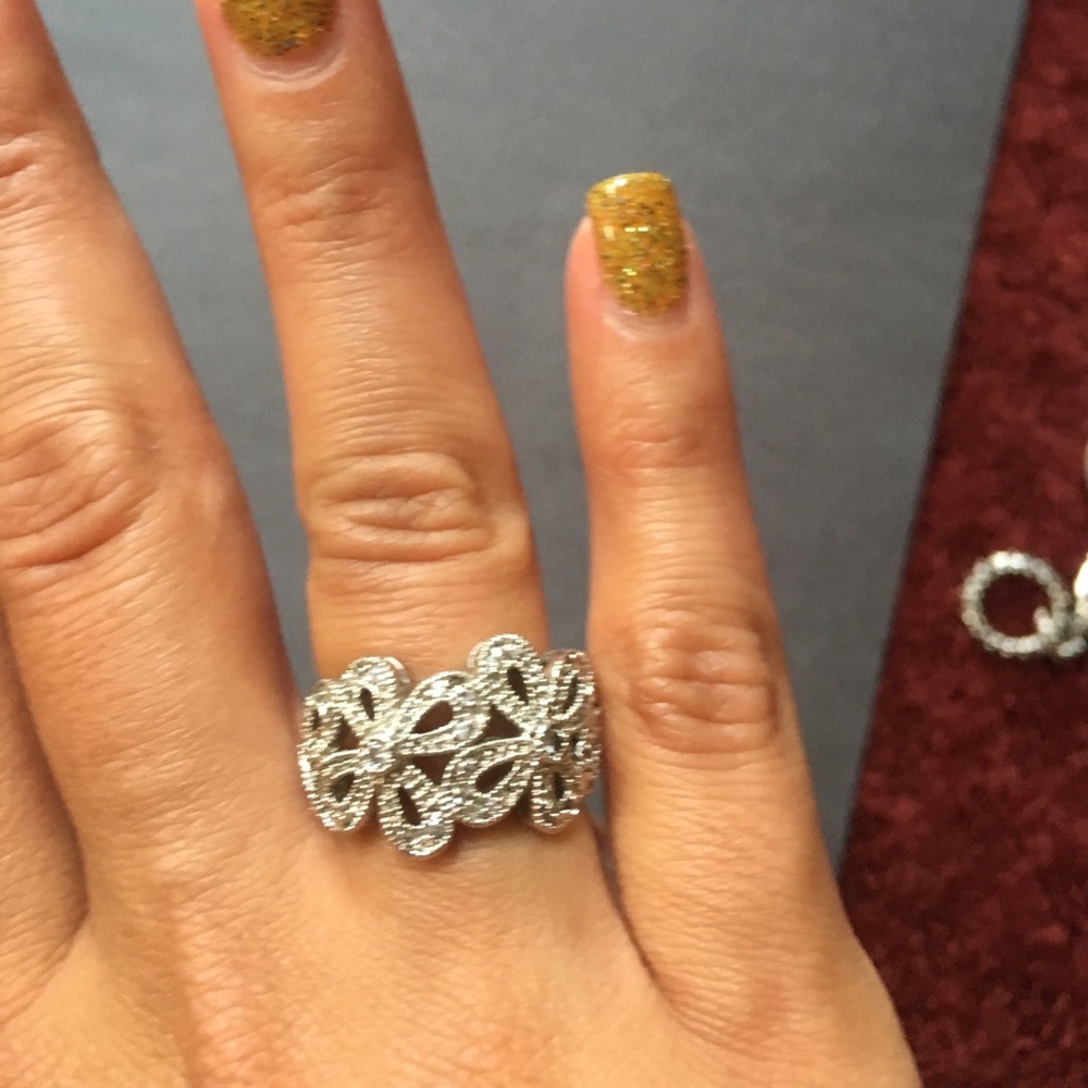 3 flower ring